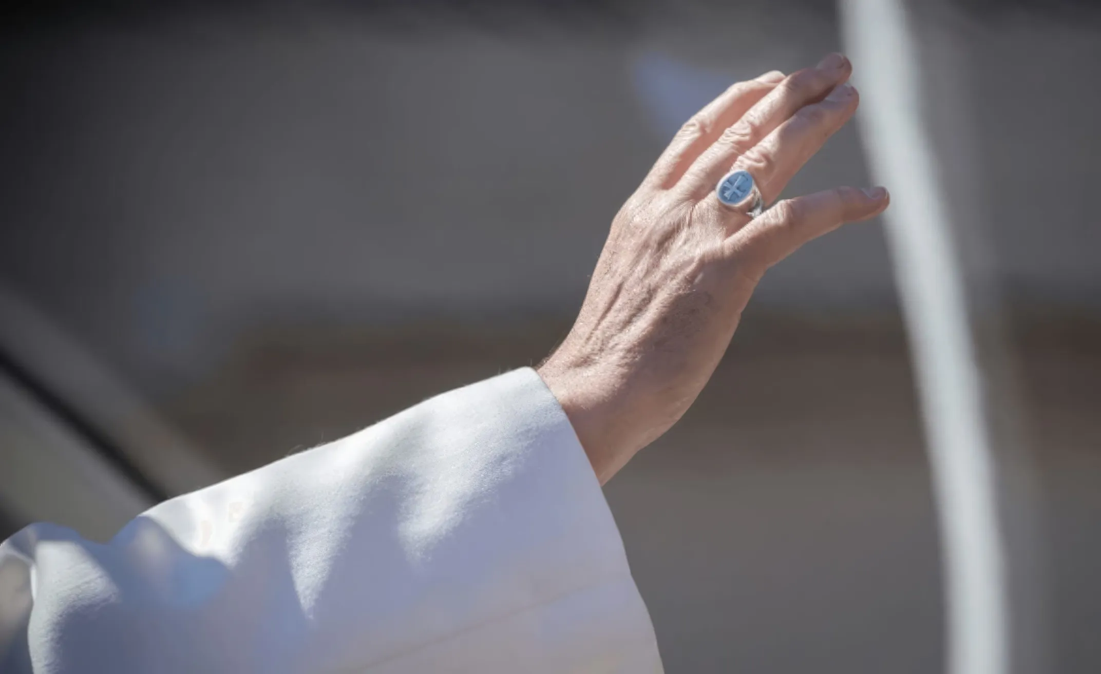 L’anneau du pêcheur : le sceau de l’autorité papale