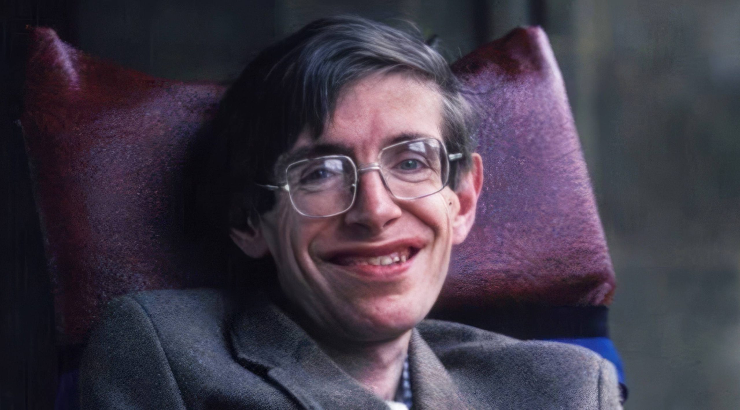 La réponse très simple de Stephen Hawking à la question : croyez-vous en Dieu ?
