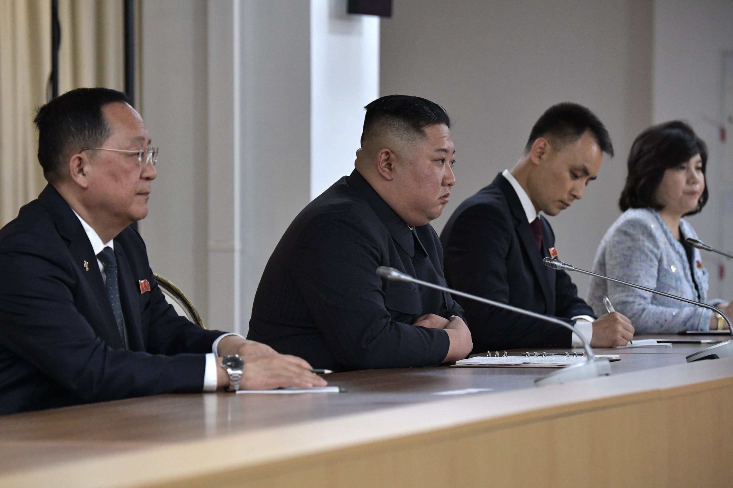 Kim Jong Un en personne sur le terrain