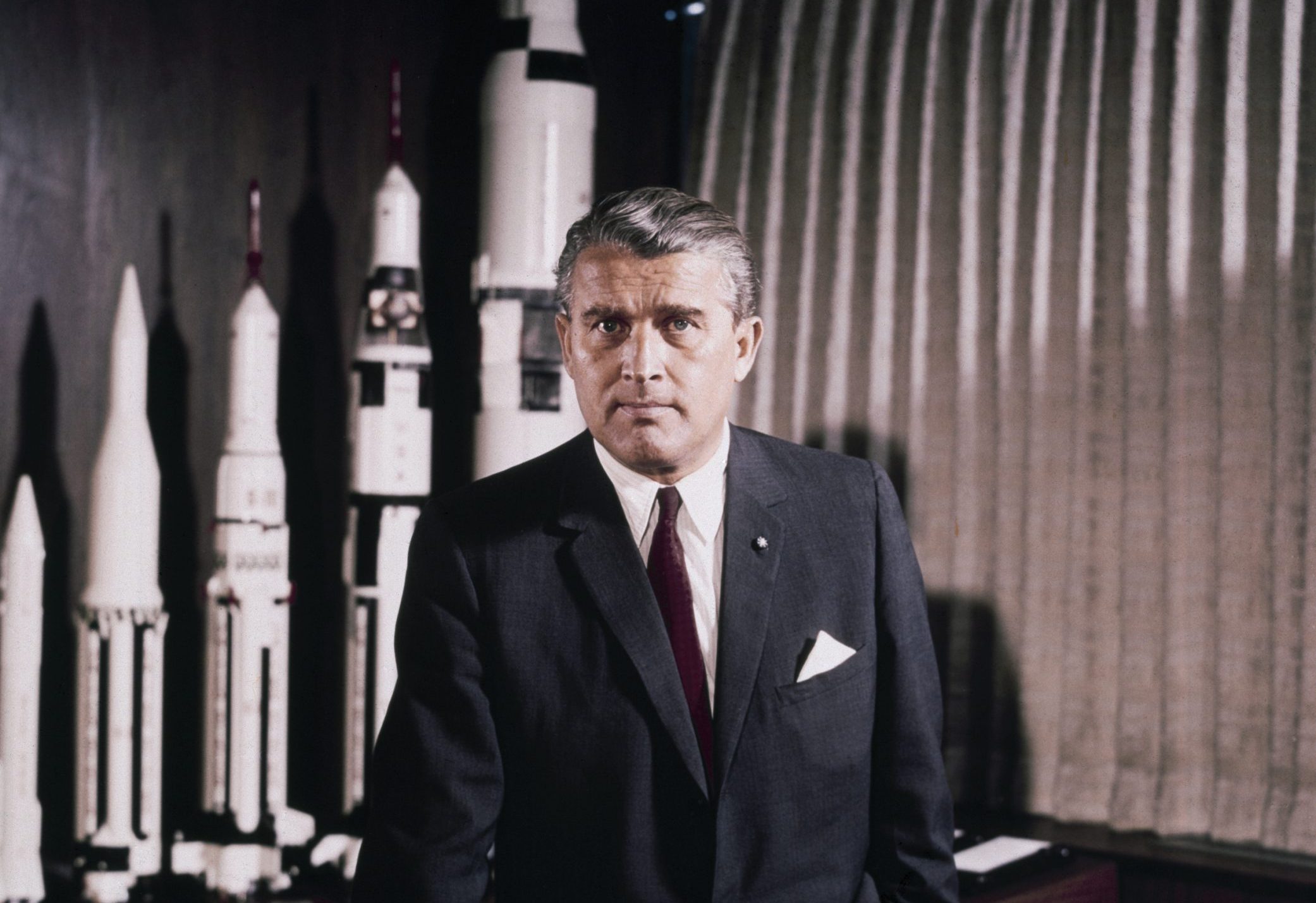 Wernher von Braun : d’ingénieur du régime nazi à pionnier de la NASA et collaborateur de Disney