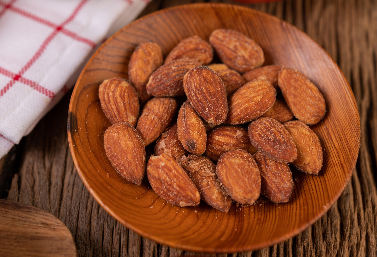 7. Les Amandes