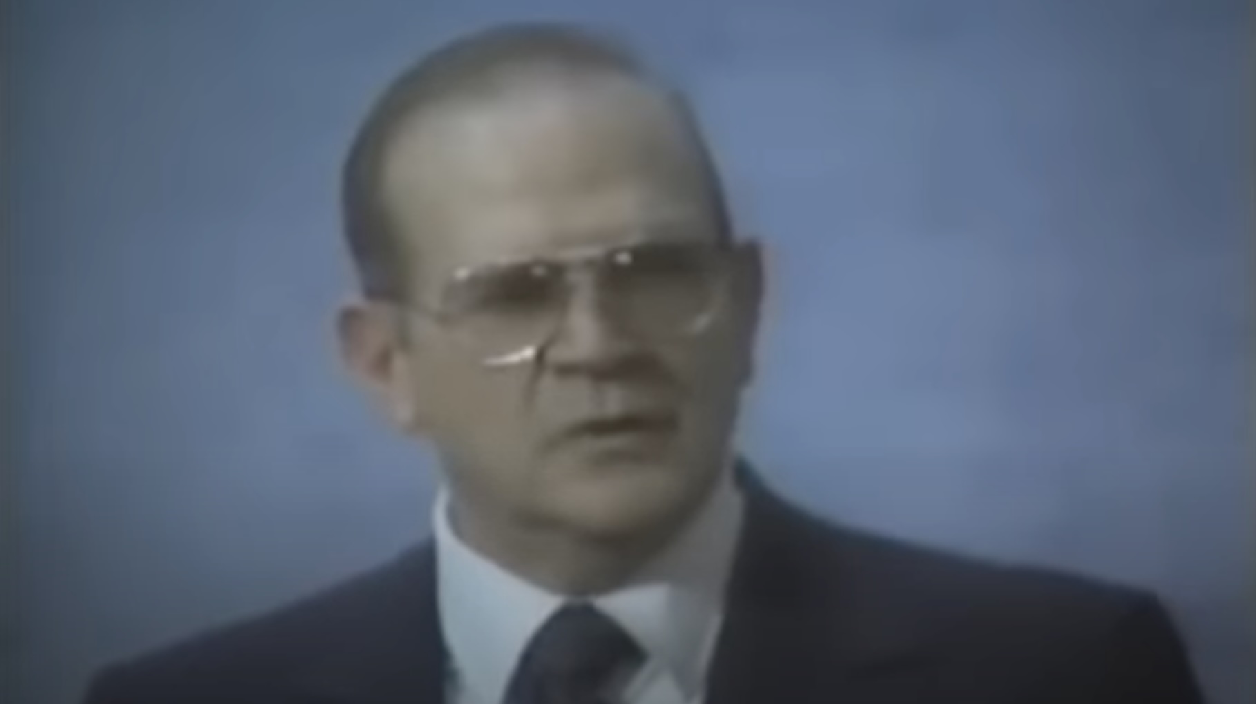 Un expert en nucléaire a mangé de l’uranium devant la caméra pour démontrer qu’il n’était pas dangereux