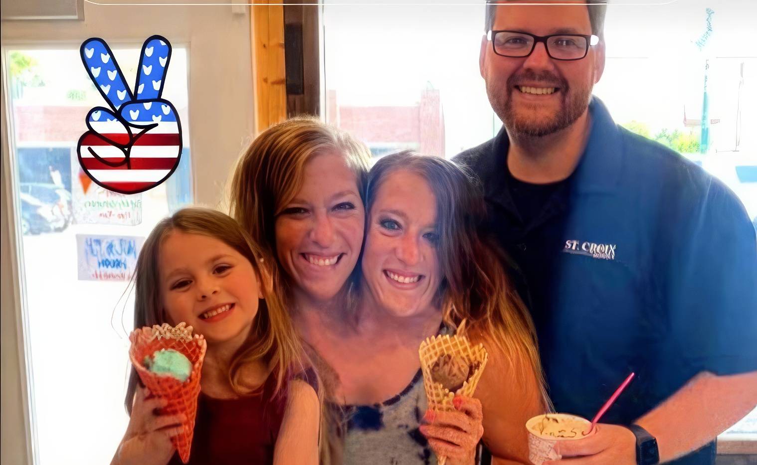 Les fameuses photos : un bébé et un mystère