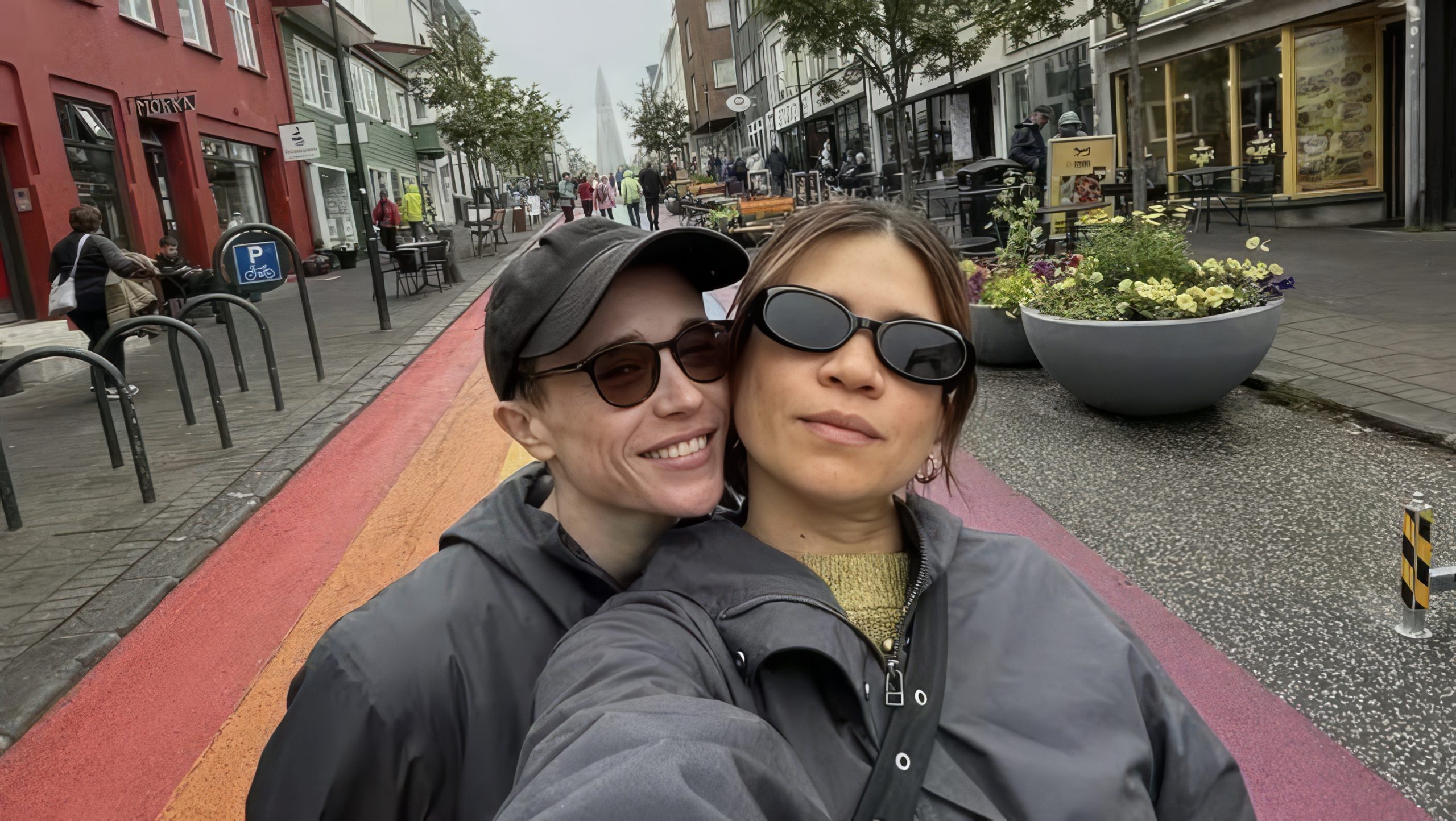 Qui est Julia Shiplett, la nouvelle compagne d'Elliot ?