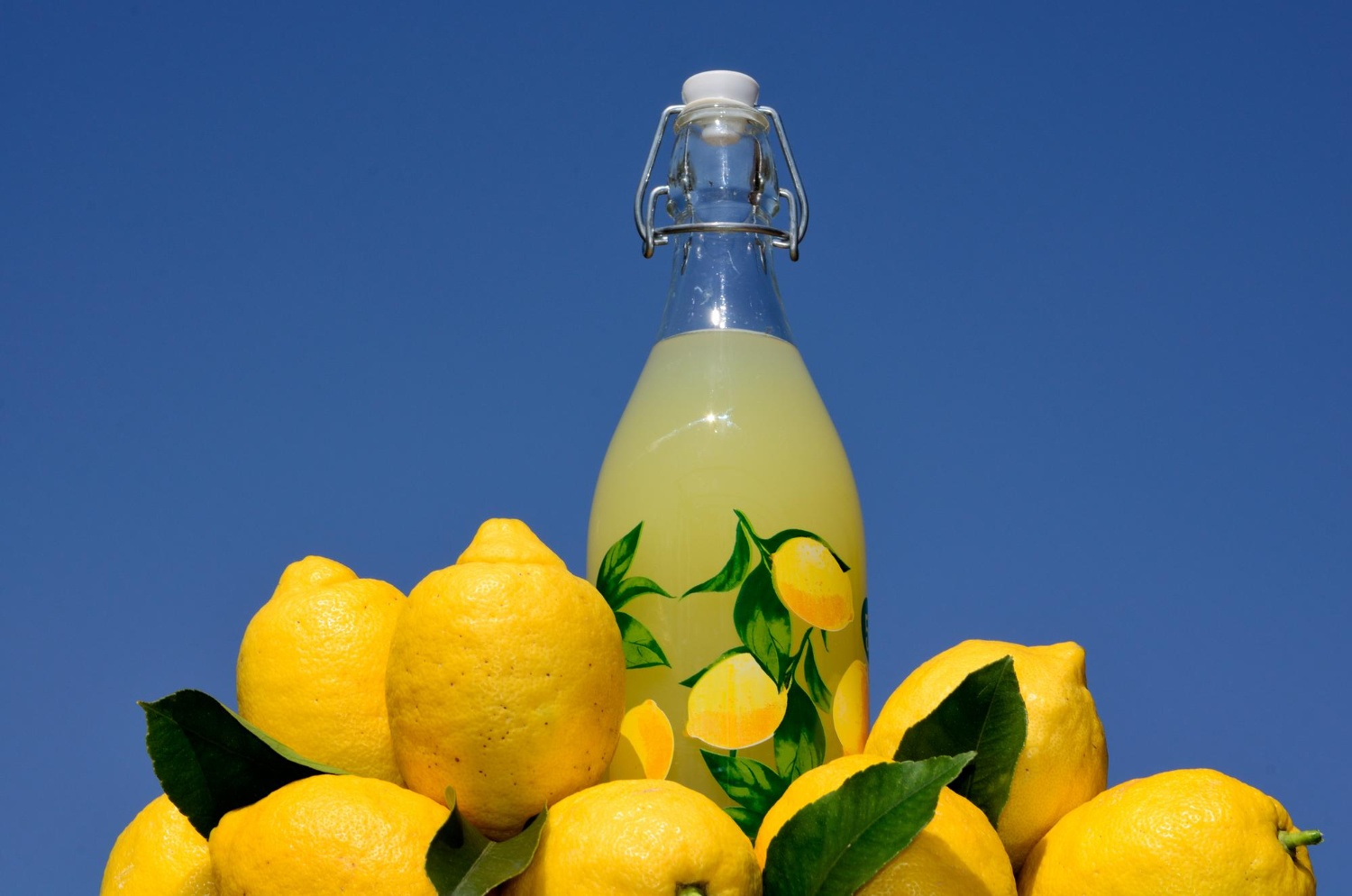 La cause de la mort : un limoncello frelaté au méthanol