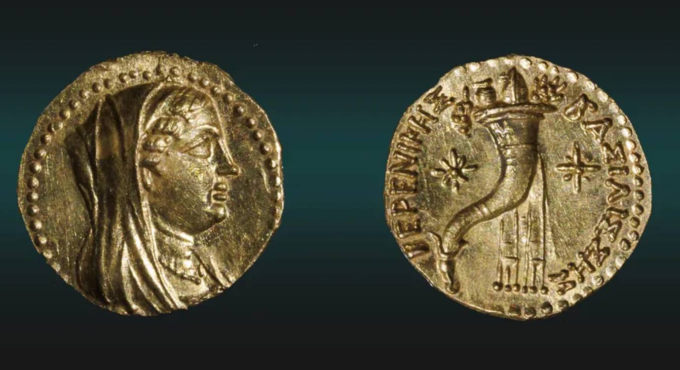 Une pièce d’or de 2200 ans avec le visage d’une reine égyptienne découverte à Jérusalem