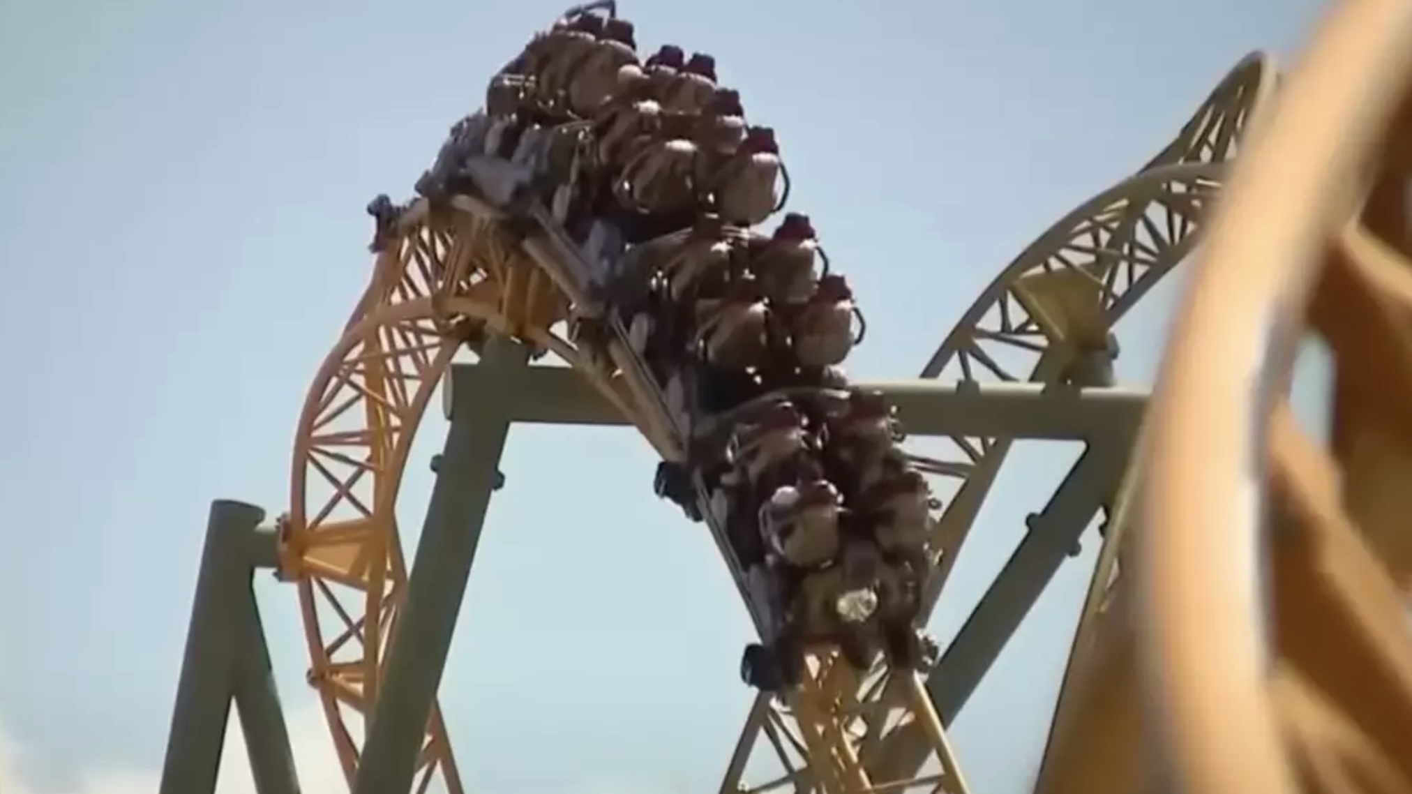 Drame au nouveau parc Universal : un homme meurt après un tour de grand huit