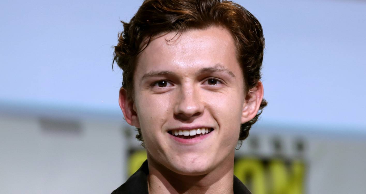 Tournage de Spider-Man stoppé : Tom Holland conduit à l’hôpital après une grave blessure