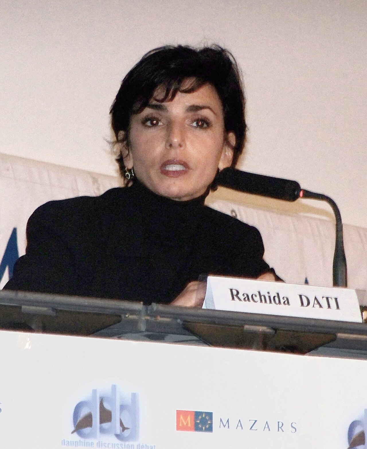 Casse au Louvre : tout ce qui a été volé lors du braquage spectaculaire qui a forcé la fermeture du musée