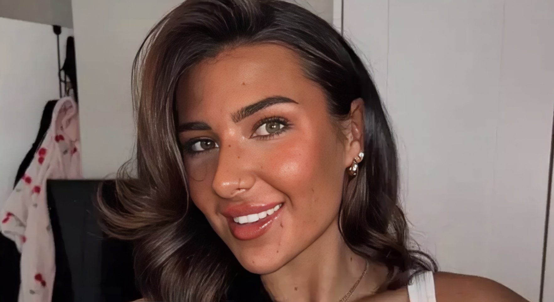 Une gardienne de prison tombée amoureuse d’un détenu demande un changement de loi après sa sortie