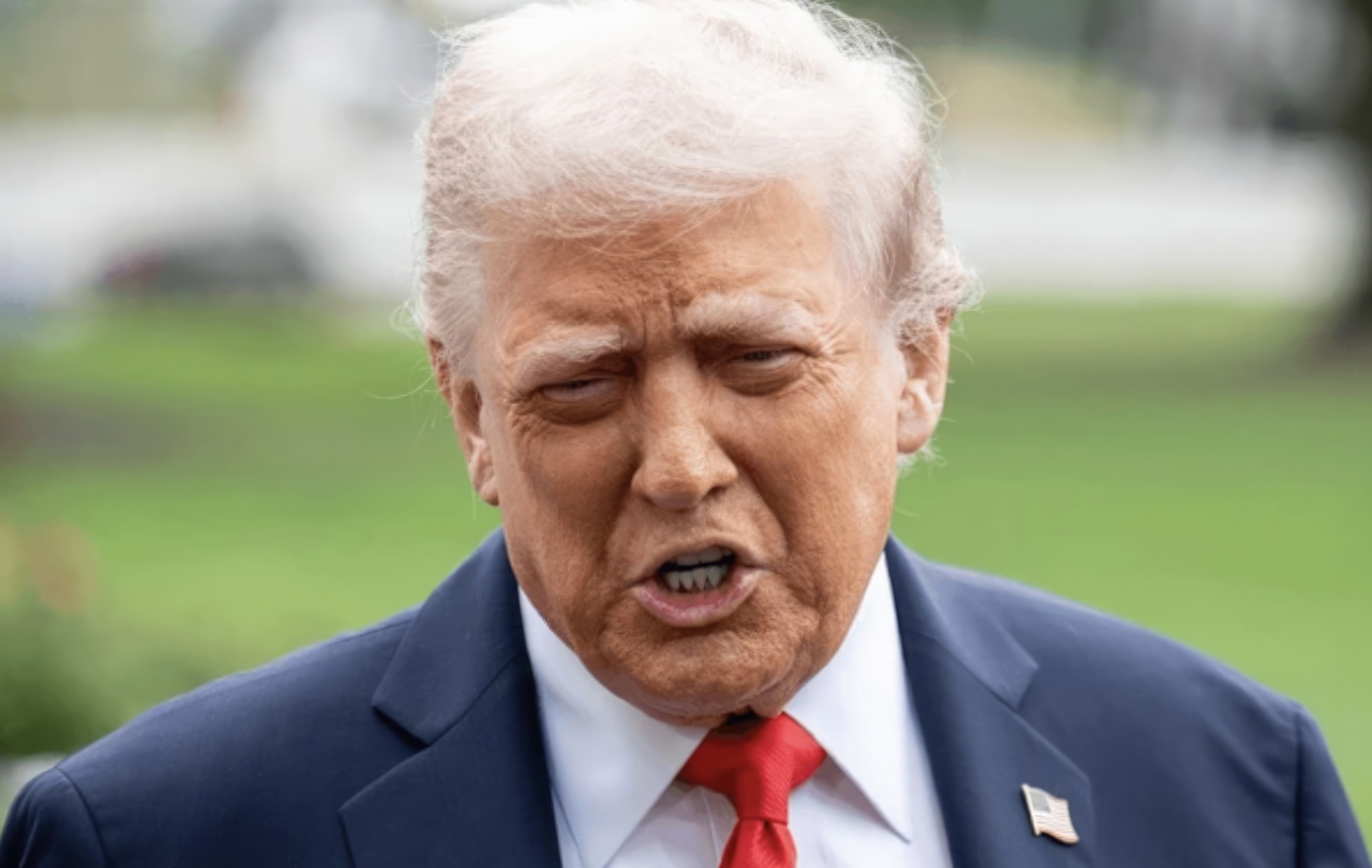 La Maison Blanche et Trump nient tout en bloc