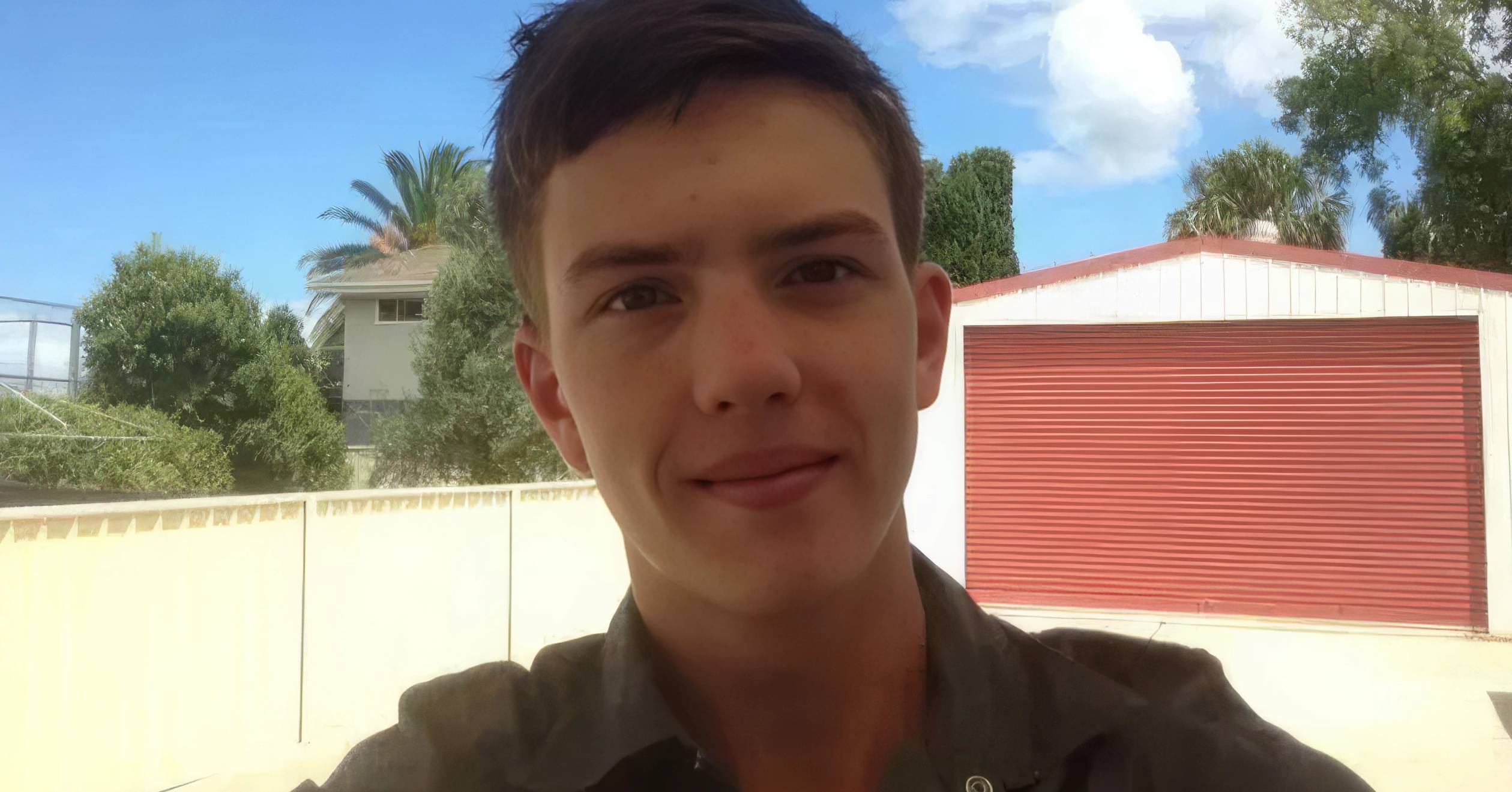 Une infection pulmonaire foudroyante laisse 72 trous dans les poumons d’un jeune père à quelques jours de son anniversaire