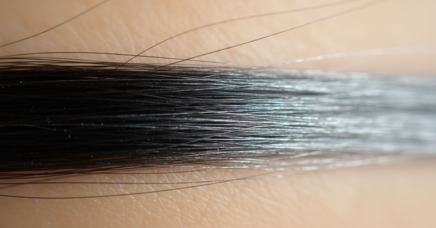 Bientôt la fin des cheveux blancs ? Une découverte redonne espoir