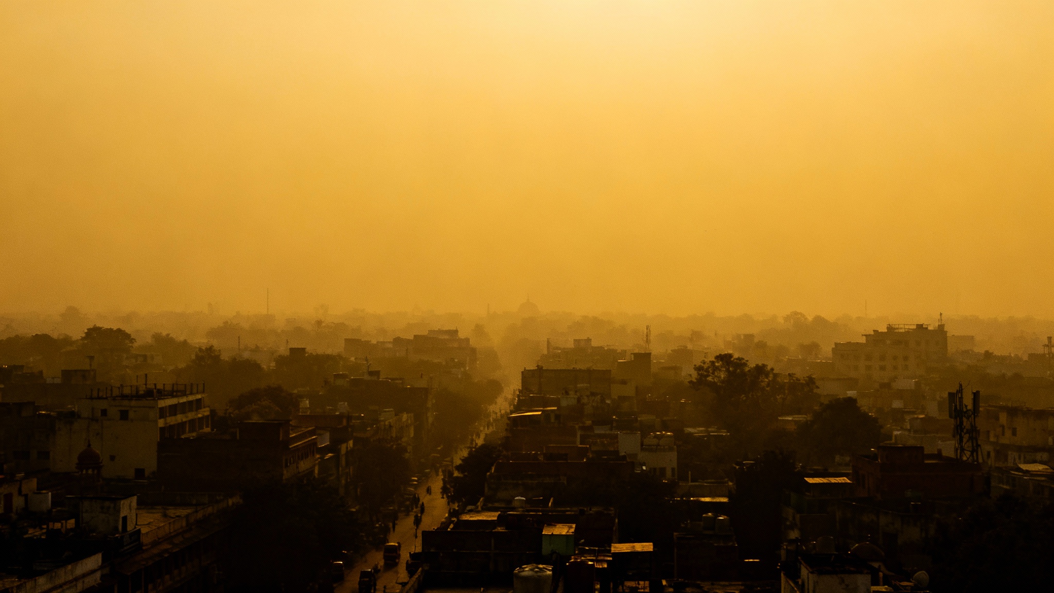 New Delhi suffoque : l&#039;Inde tente le pari de la pluie artificielle pour laver son ciel