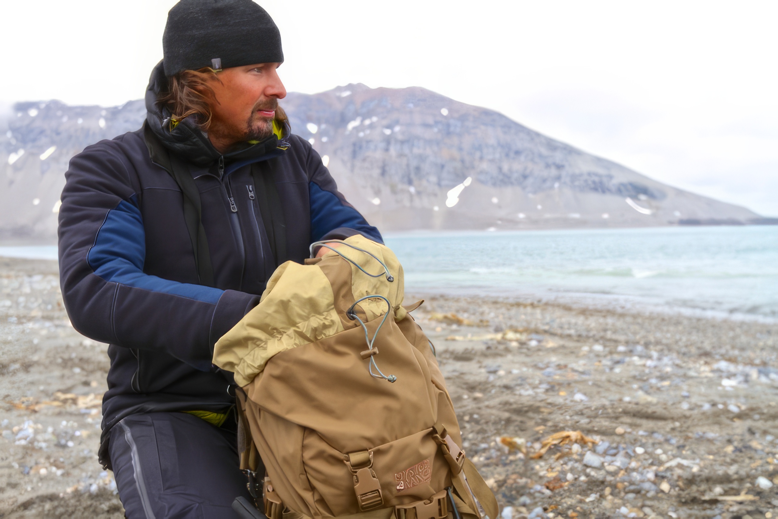 Un homme laisse une caméra dans une grotte pendant 10 ans : sa découverte est incroyable