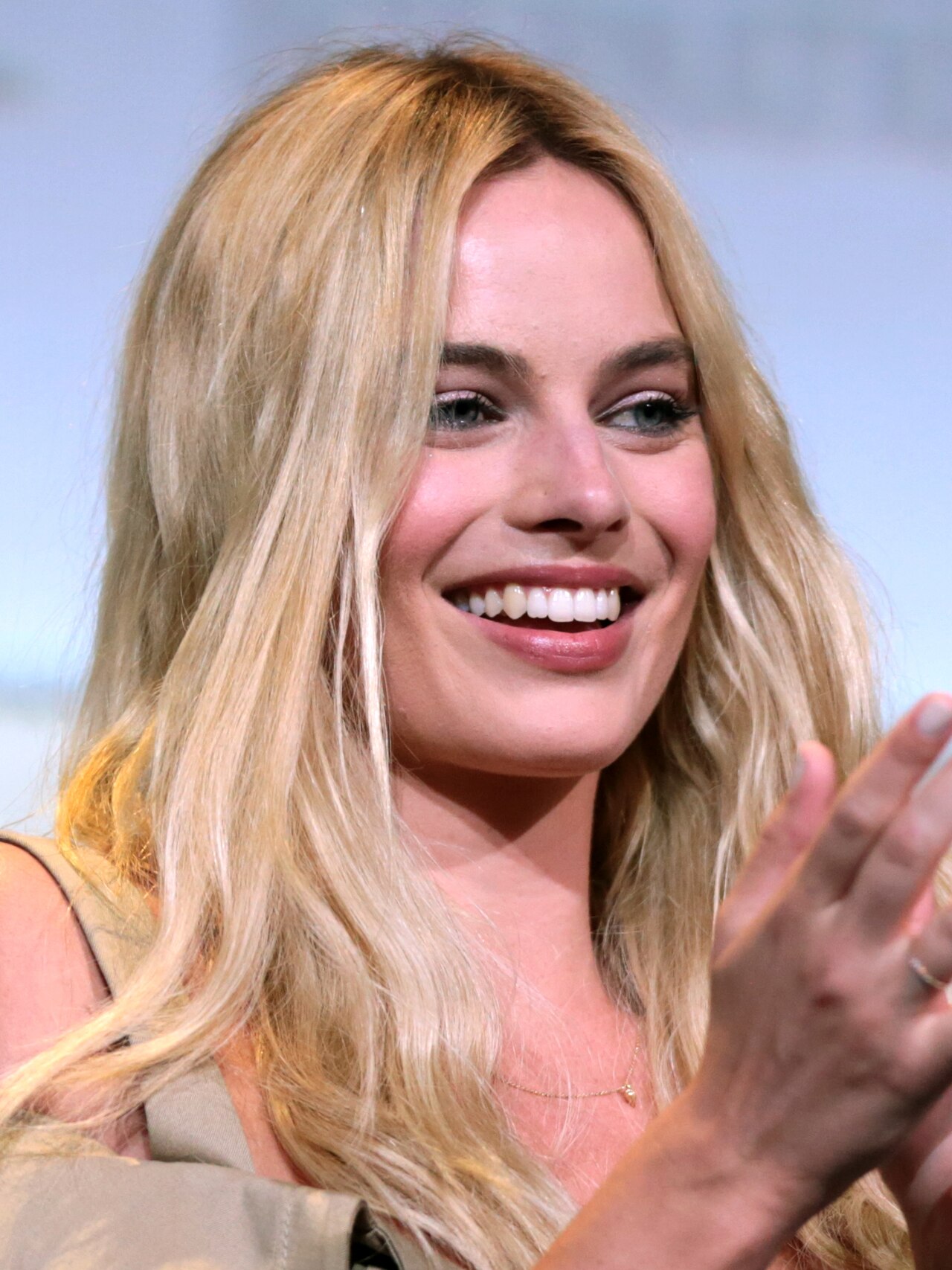 4. Margot Robbie - 93.43 %