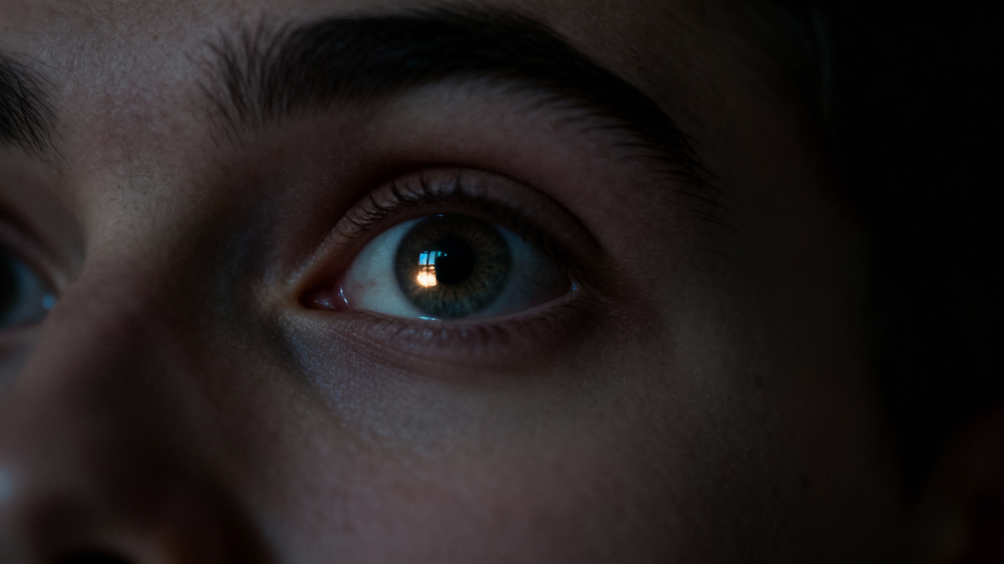 Cette impression de présence quand on est seul : ce n&rsquo;est pas un fantôme, mais votre cerveau qui vous parle