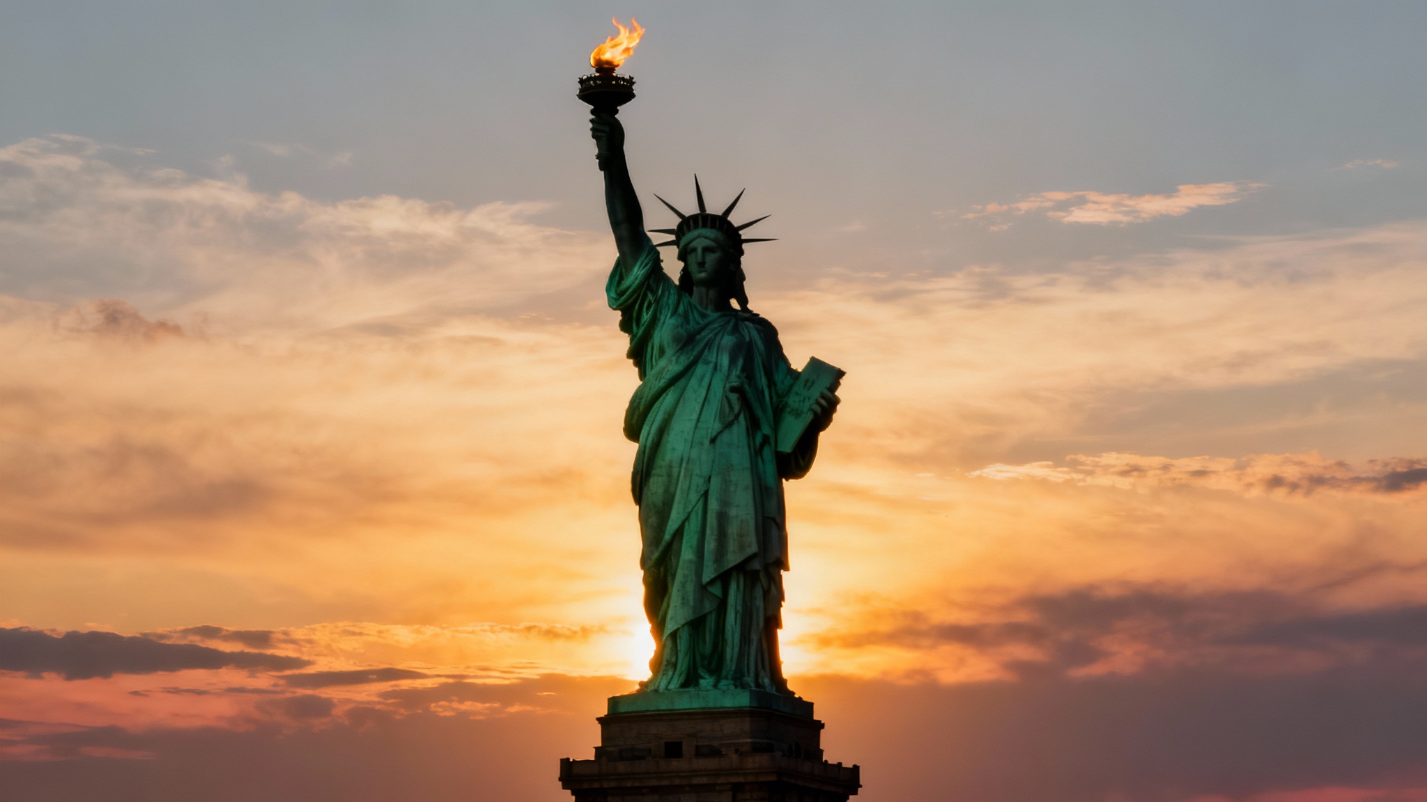 La Liberté éclairant le monde : Ce détail essentiel aux pieds de la statue que nous oublions toujours