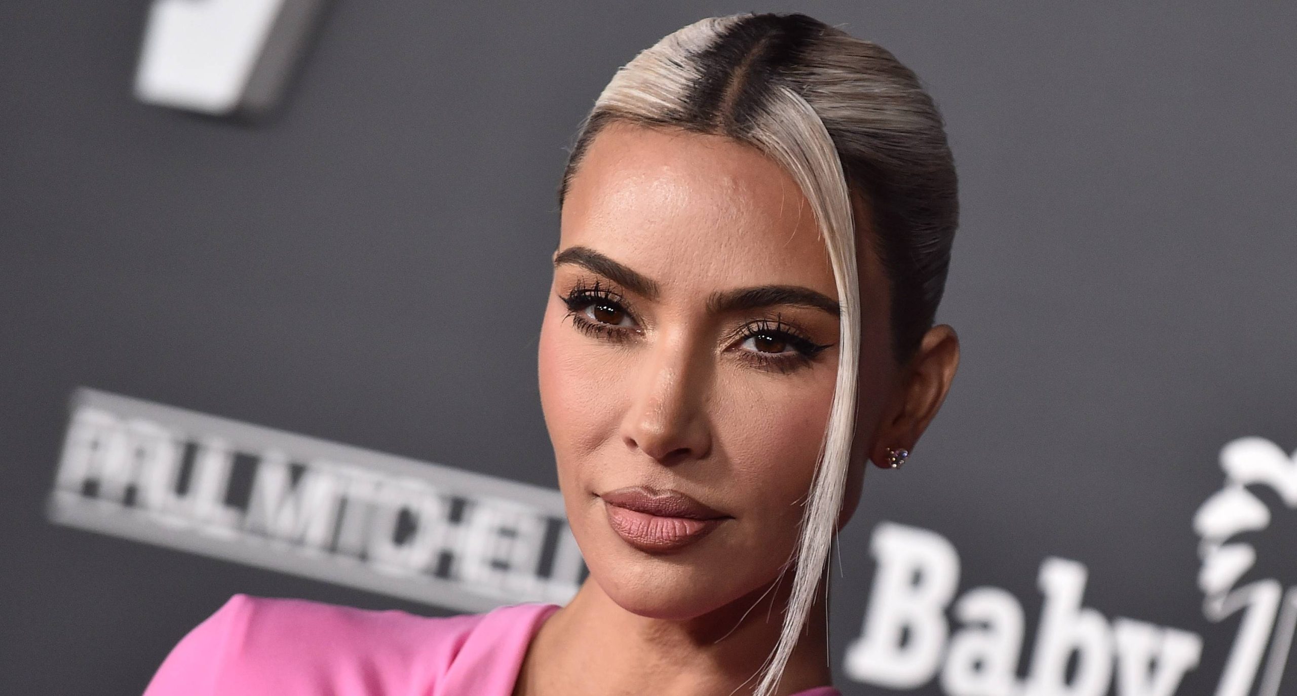 Kim Kardashian révèle être atteinte d&#039;un anévrisme cérébral : ce qu&#039;il faut savoir