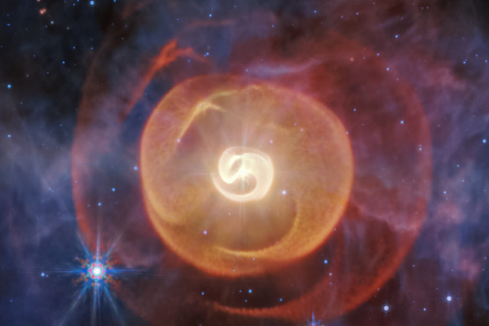 Le télescope Webb a photographié une structure cosmique stupéfiante que nous n&#039;avions jamais vue auparavant