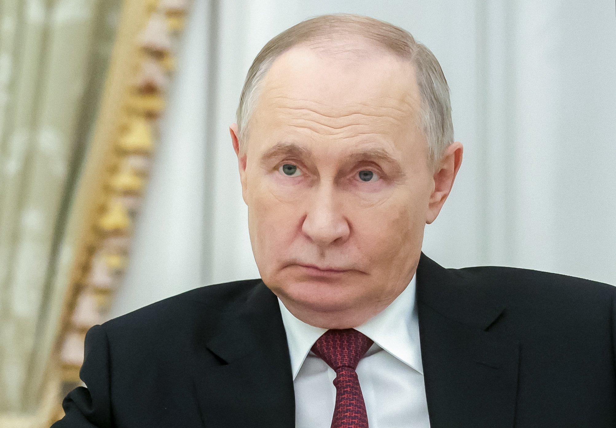 Saratov sous les drones : deux victimes civiles lors d'une attaque sur un immeuble résidentiel russe