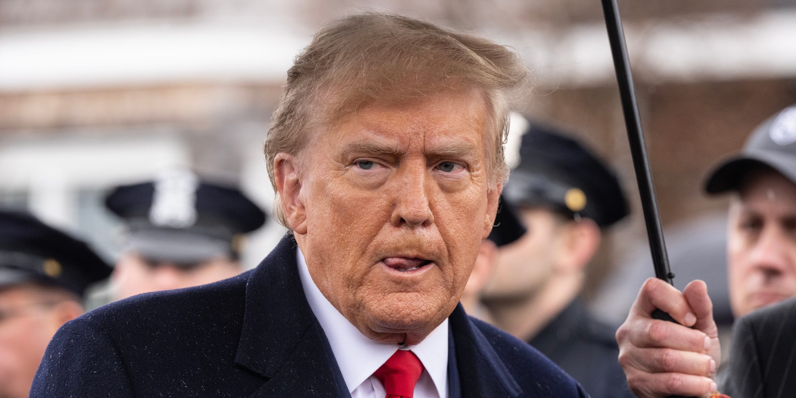 L'affaire Alex Pretti : Trump brise le silence sur la fusillade et évoque le départ des fédéraux de Minneapolis