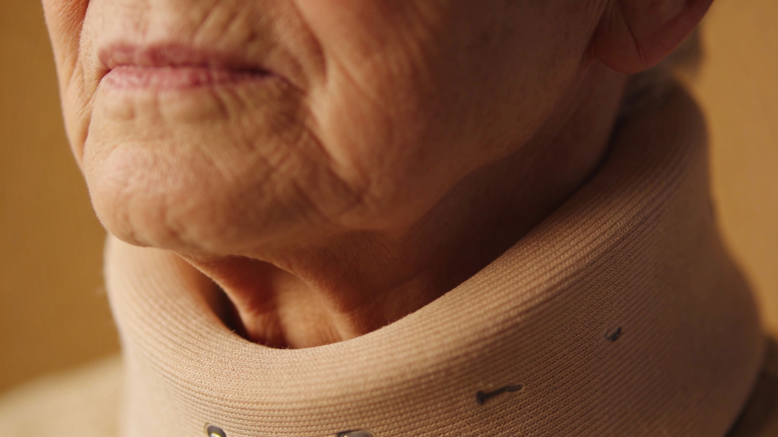 Ce collier lit dans les muscles pour redonner une voix aux victimes d'AVC