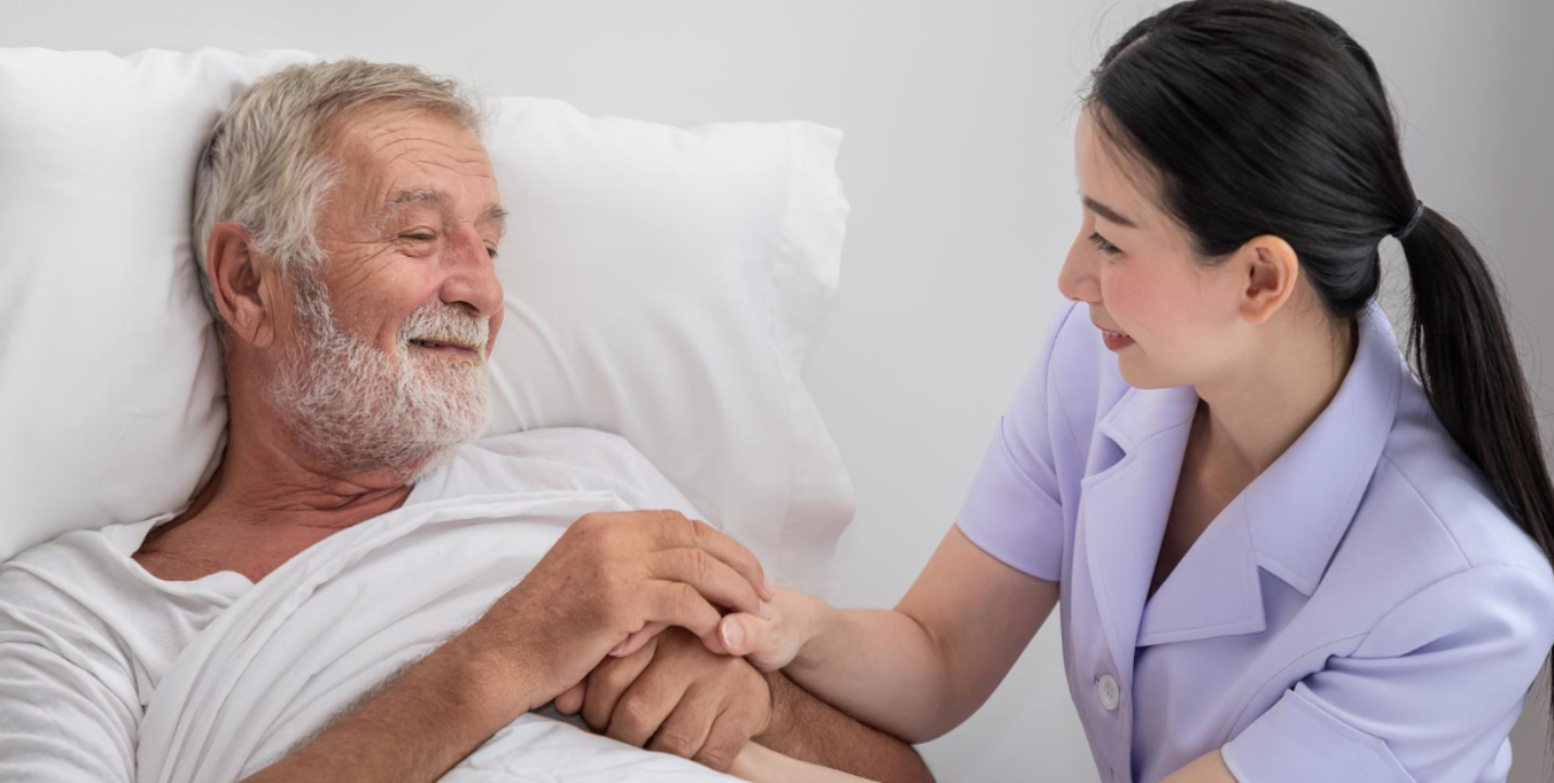 Une infirmière partage les 3 phrases souvent entendues auprès des patients avant leur décès