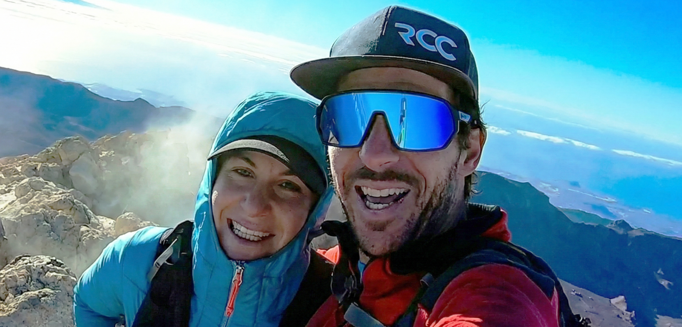 Un alpiniste qui a « laissé sa petite amie mourir de froid » raconte leur dernière conversation