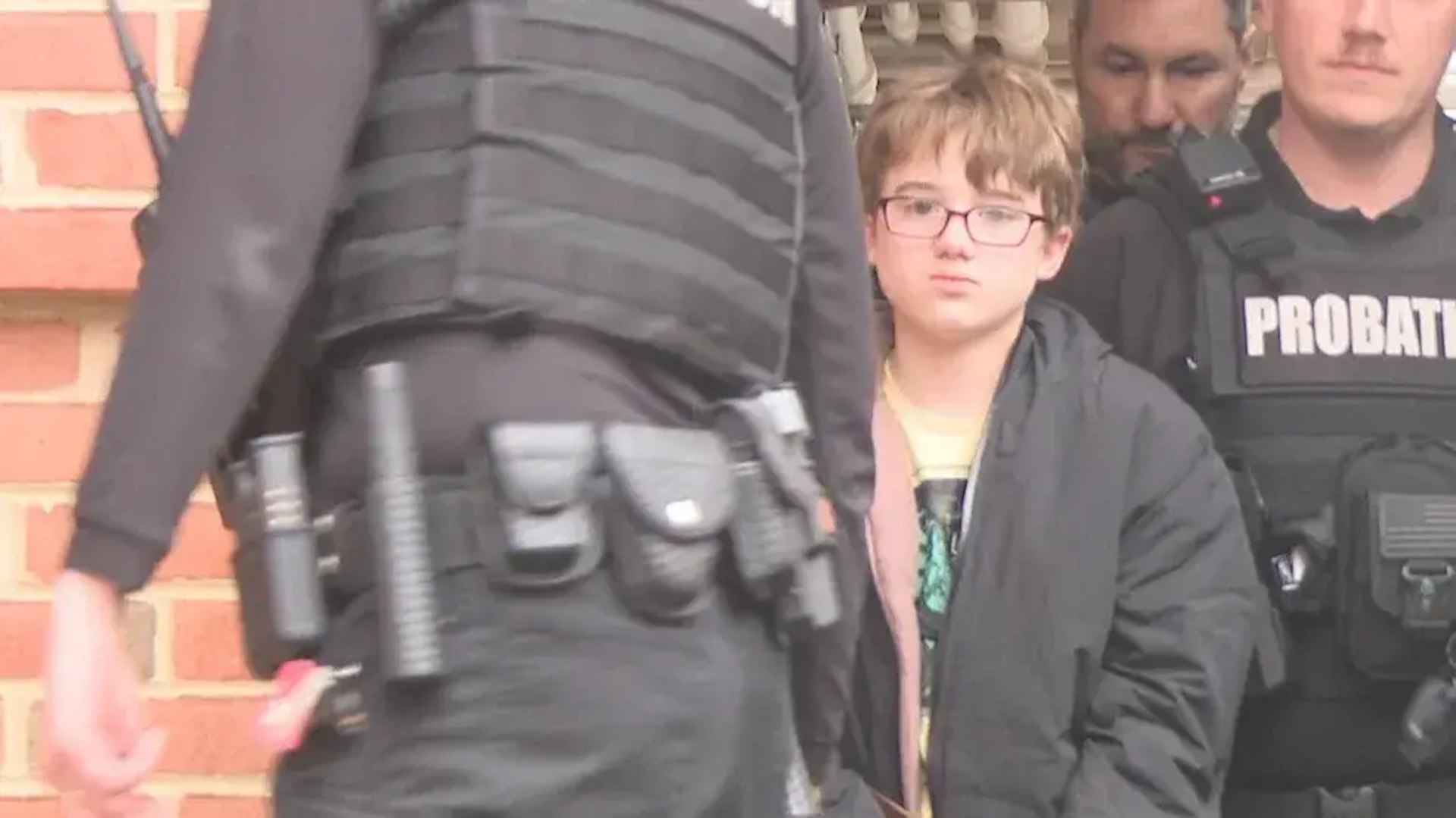 Un garçon de 11 ans menotté au tribunal après un drame lié à une console de jeux