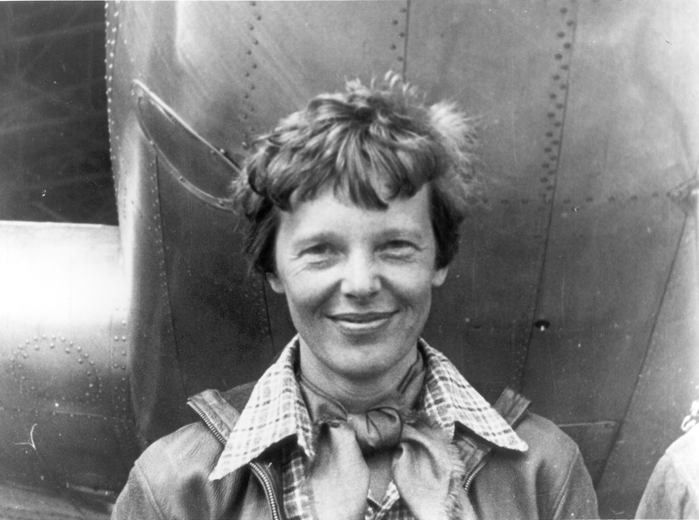 Un indice troublant suggère qu’Amelia Earhart aurait survécu à son crash… avant d’être dévorée par des crabes