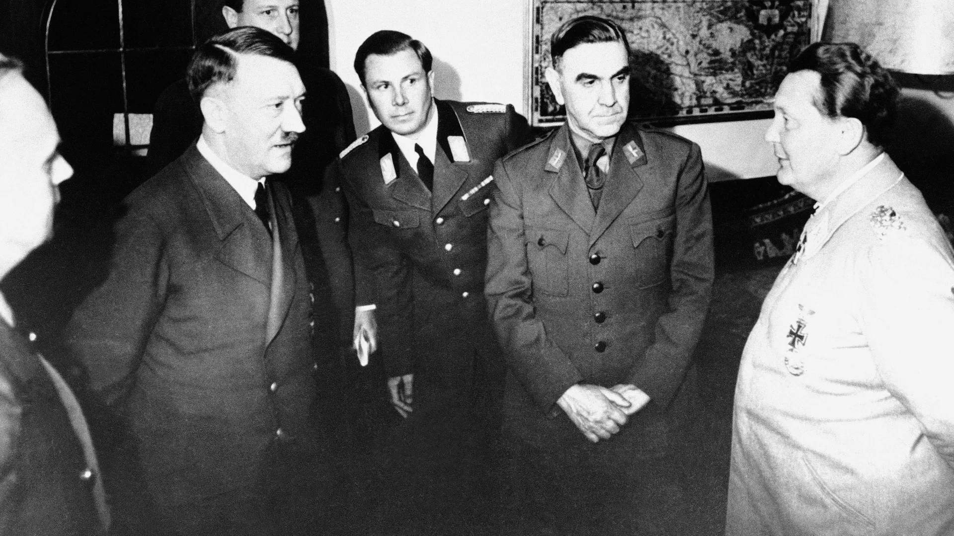 Adolf hitler ante pavelic hermann goering.png