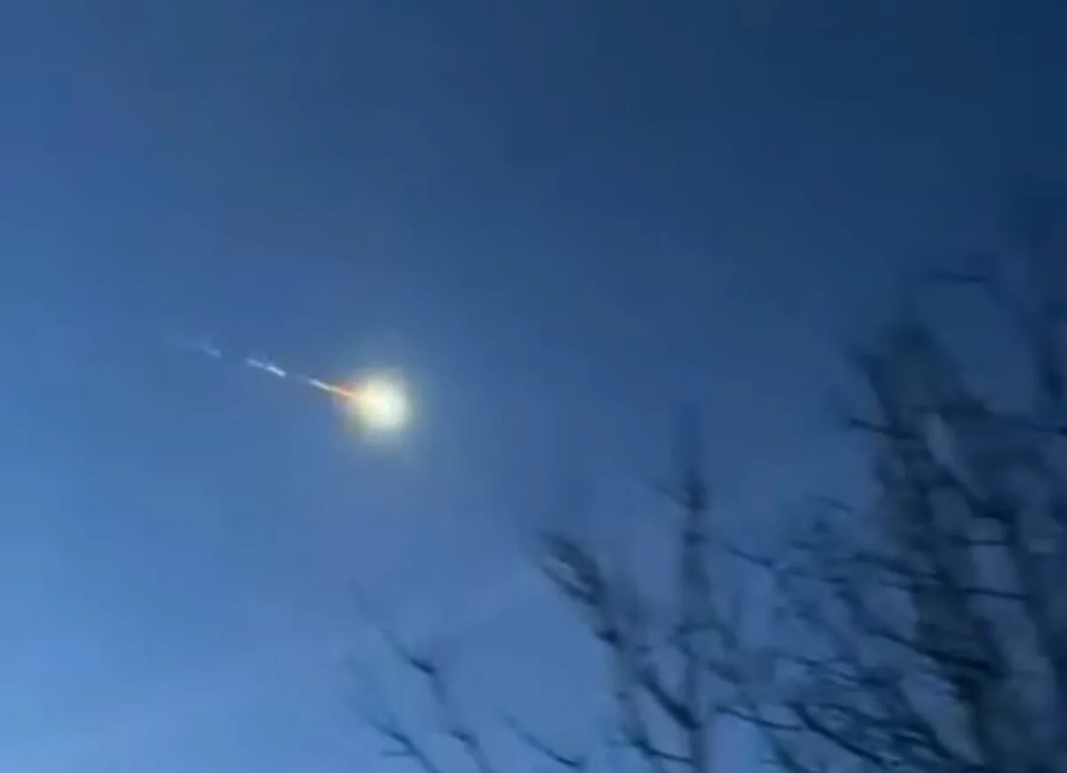 Une spectaculaire boule de feu au-dessus de l’Allemagne aurait fait tomber une météorite à travers le toit d’une maison