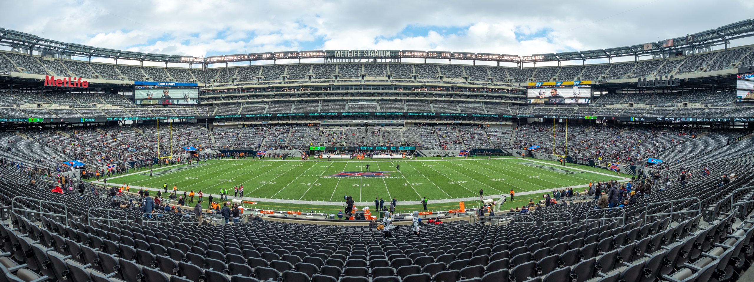 XFL New York Guardians - Metlife Stadium 2 (49513853381).jpg