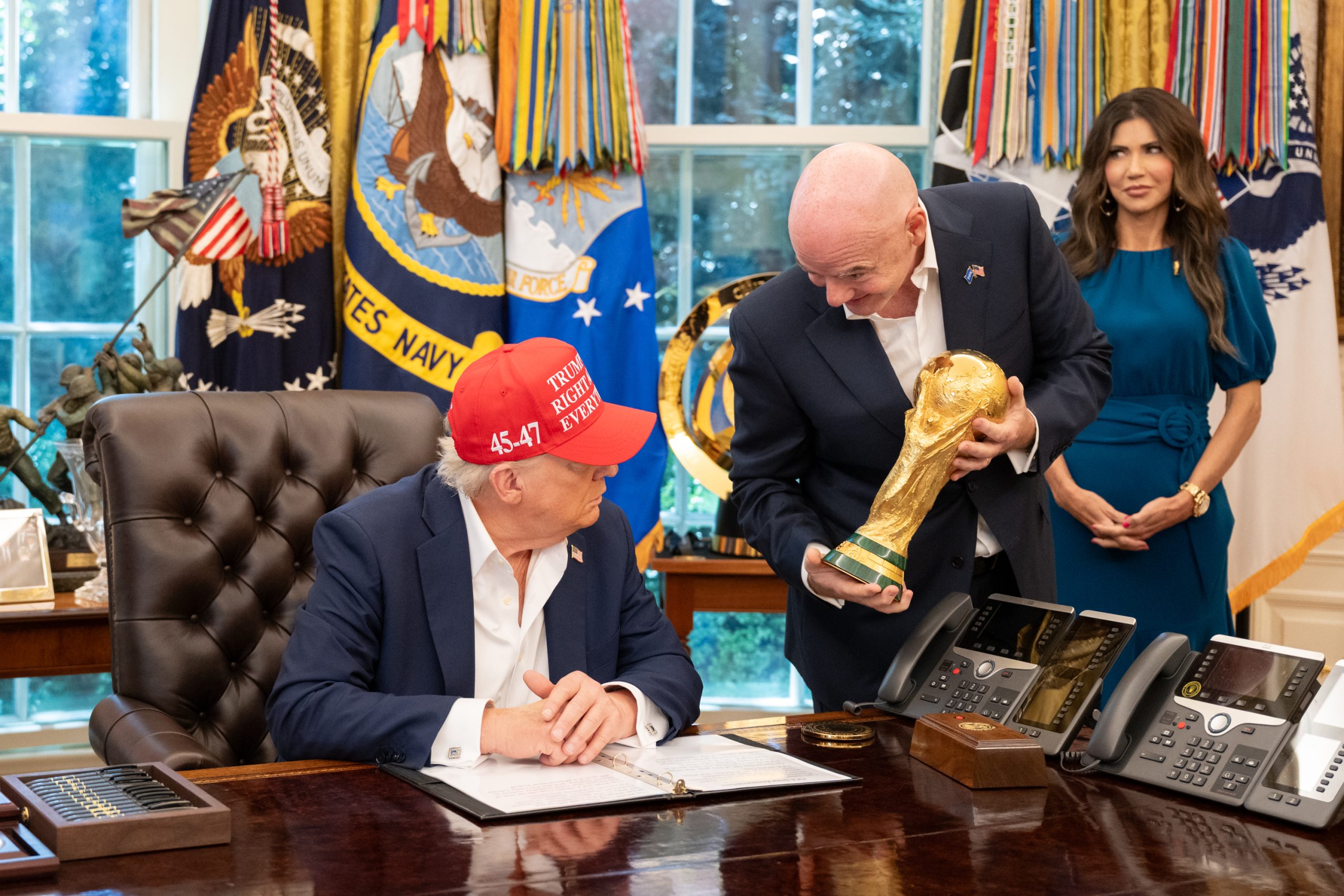 P20250822JB-1030 President Donald Trump and FIFA President Gianni Infantino announce the FIFA World Cup 2025 draw location.jpg