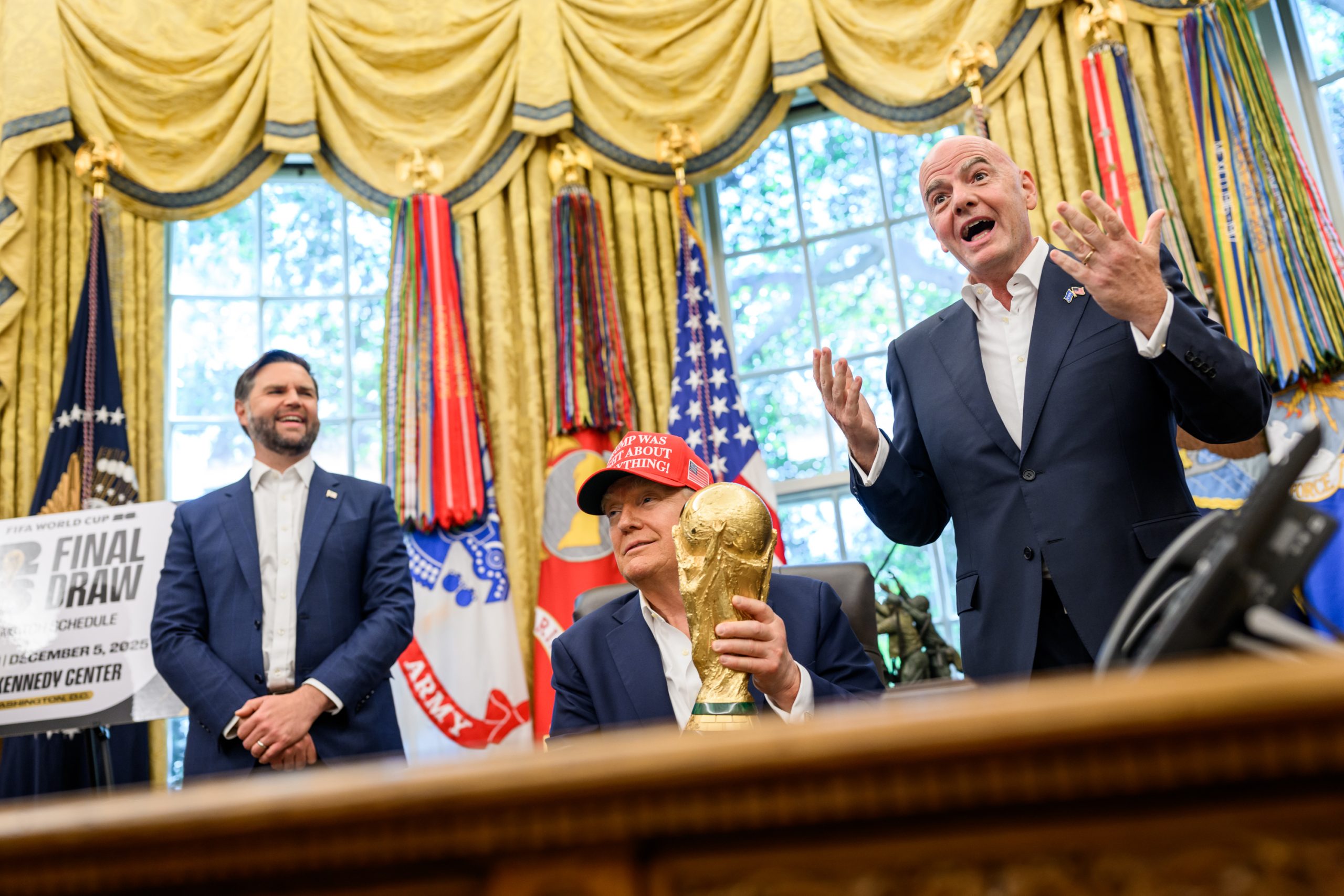 P20250822DT-0323 President Donald Trump and FIFA President Gianni Infantino announce the FIFA World Cup 2025 draw location.jpg