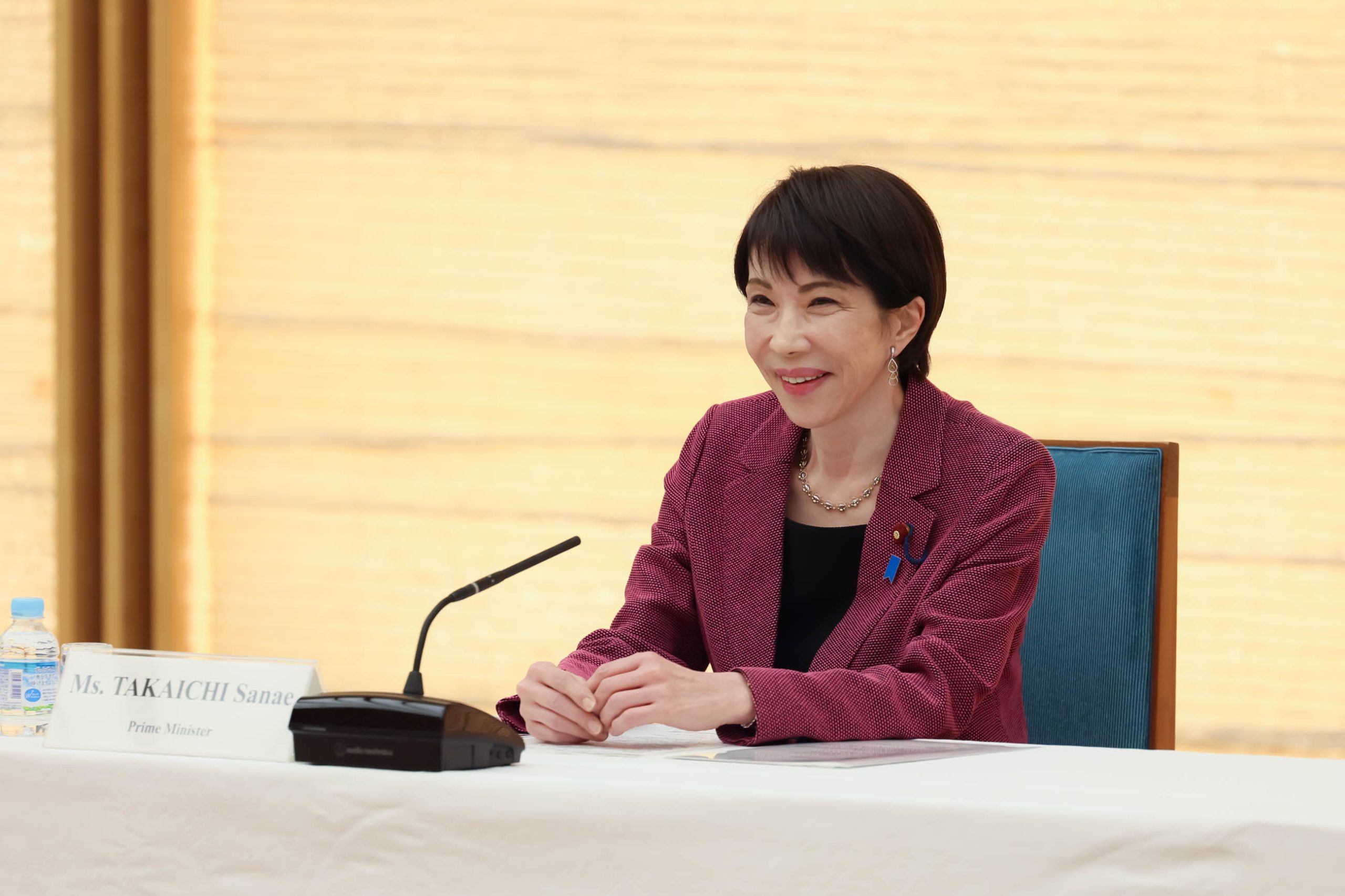 Sanae Takaichi meets with the Women's Ambassadors in Japan 06.jpg