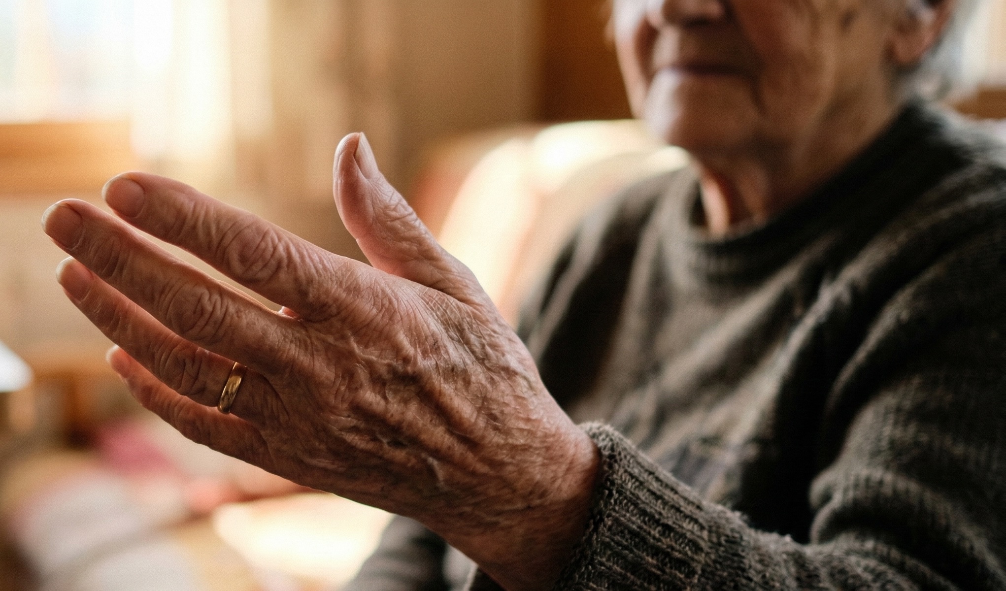 Selon une infirmière en soins palliatifs, un geste fréquent peut annoncer la fin de vie