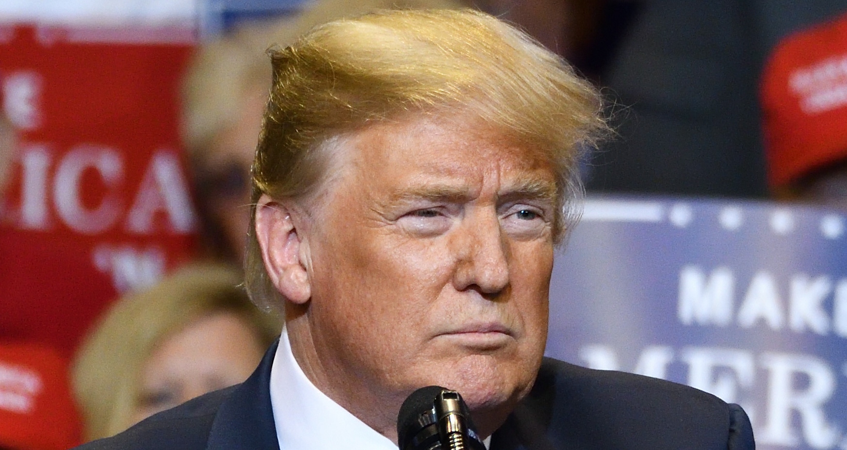 "Très attristé" … Trump assiste au retour des corps de 6 soldats tués en Iran