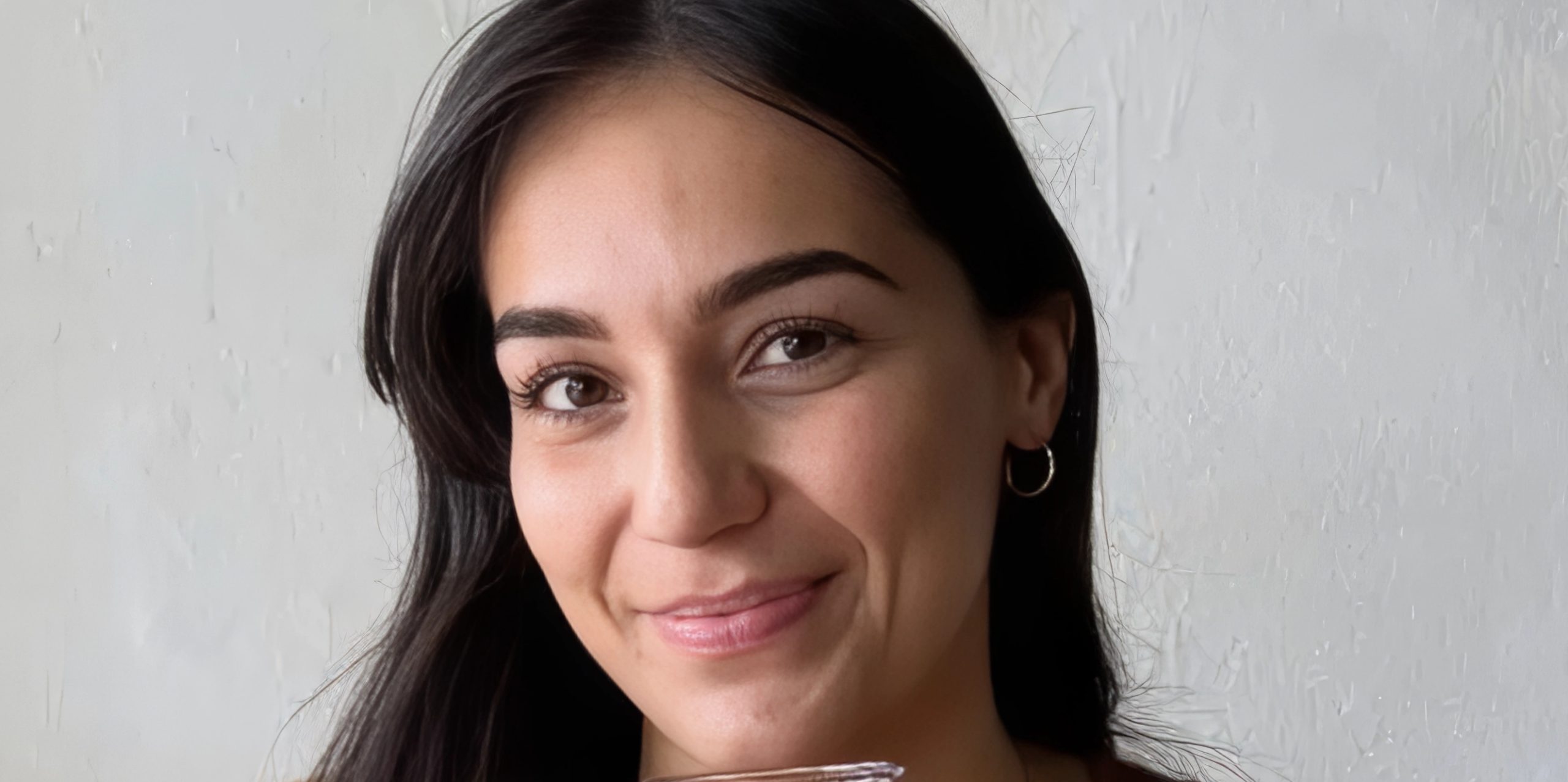 À 26 ans, découvre son cancer elle-même et adresse un message ferme aux médecins