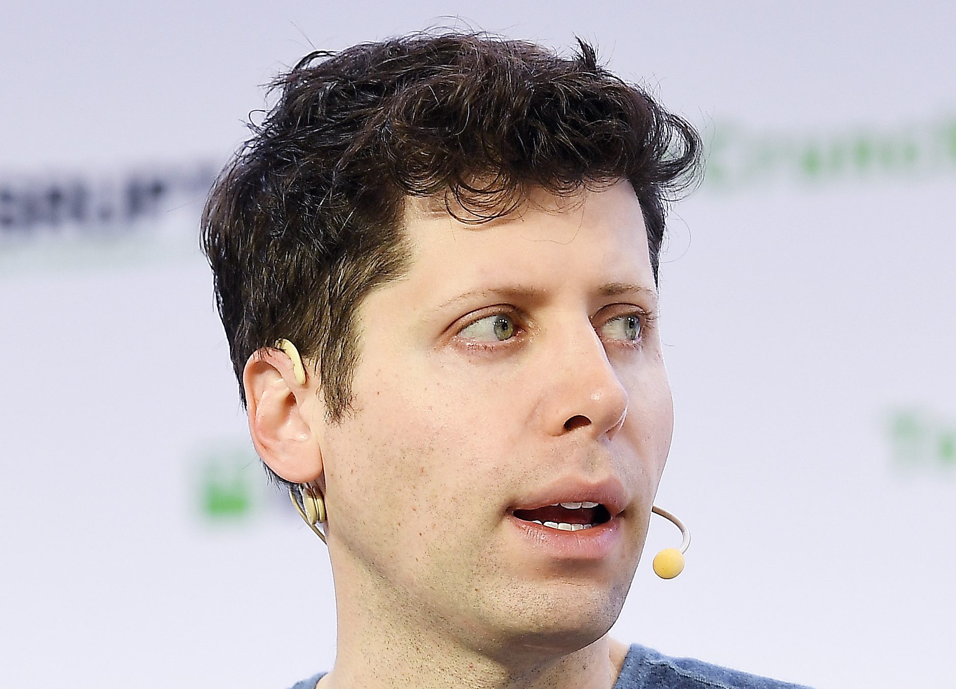 Fusillade de Tumbler Ridge : les excuses du PDG d&rsquo;OpenAI après un silence controversé