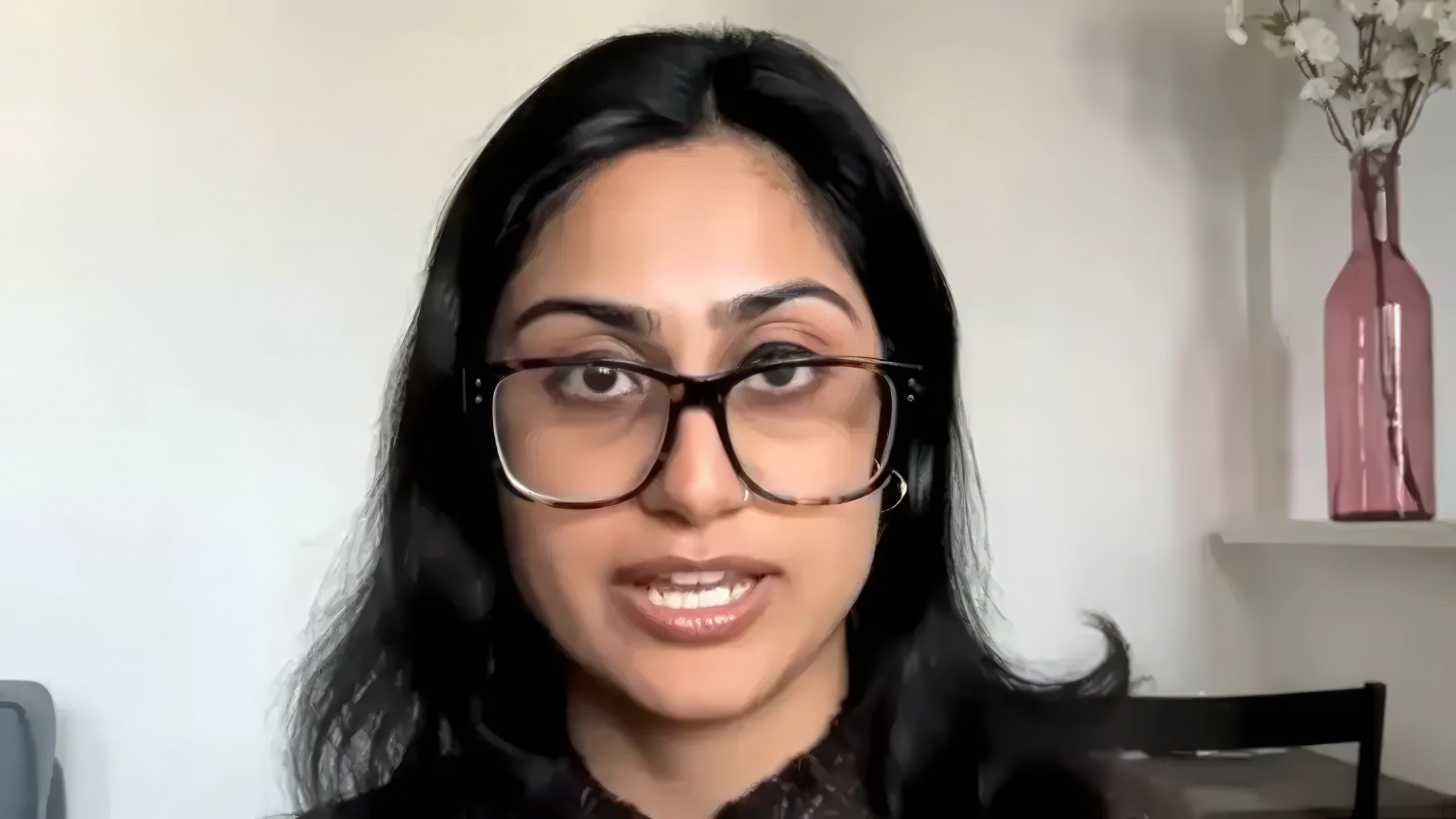 À 26 ans, elle reçoit un diagnostic de cancer du côlon et raconte ses symptômes