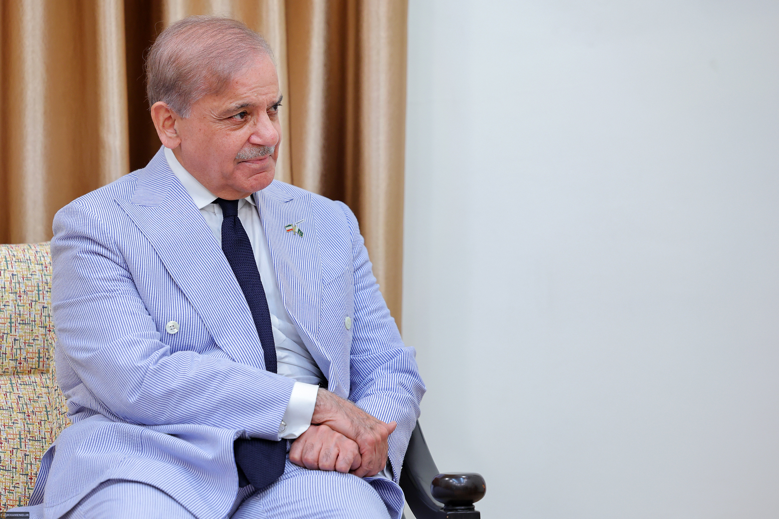 Ayatollah Ali Khamenei met with Pakistani Prime Minister Shehbaz Sharif 1404-3-7.jpg