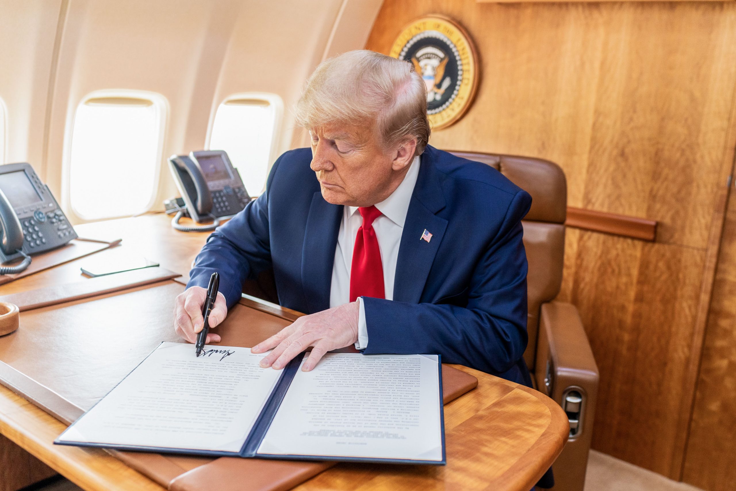 President Trump signs an Executive Order (49897183473).jpg