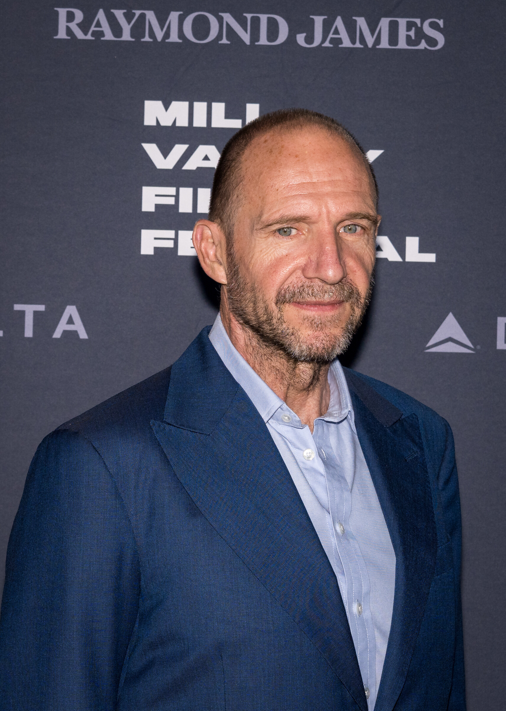 3 Oct Red Carpet - Fiennes - Steve Disenhof (8).jpg