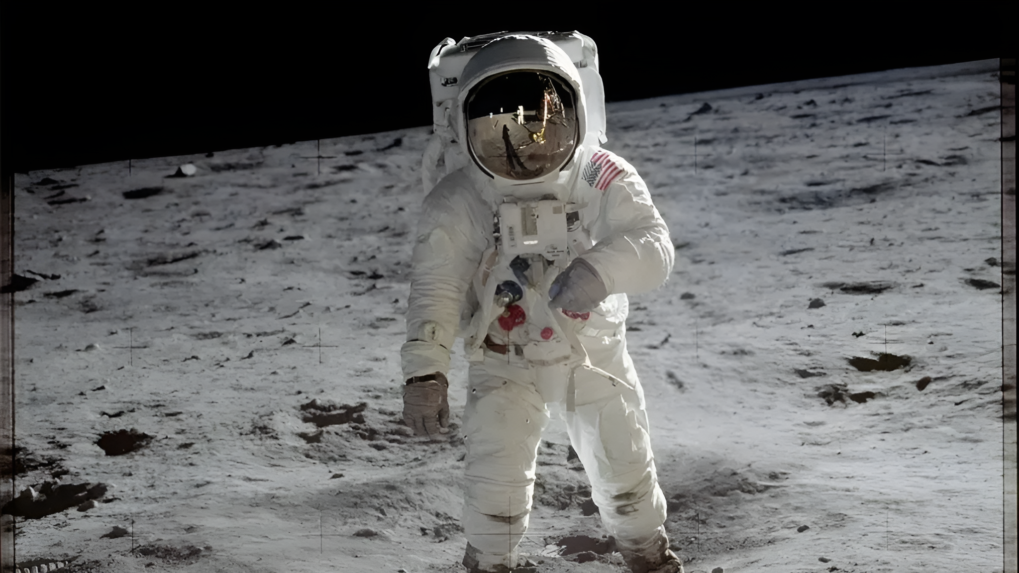 Des années après la mort de Neil Armstrong, son épouse Carol a retrouvé une caméra que la NASA devait laisser sur la Lune