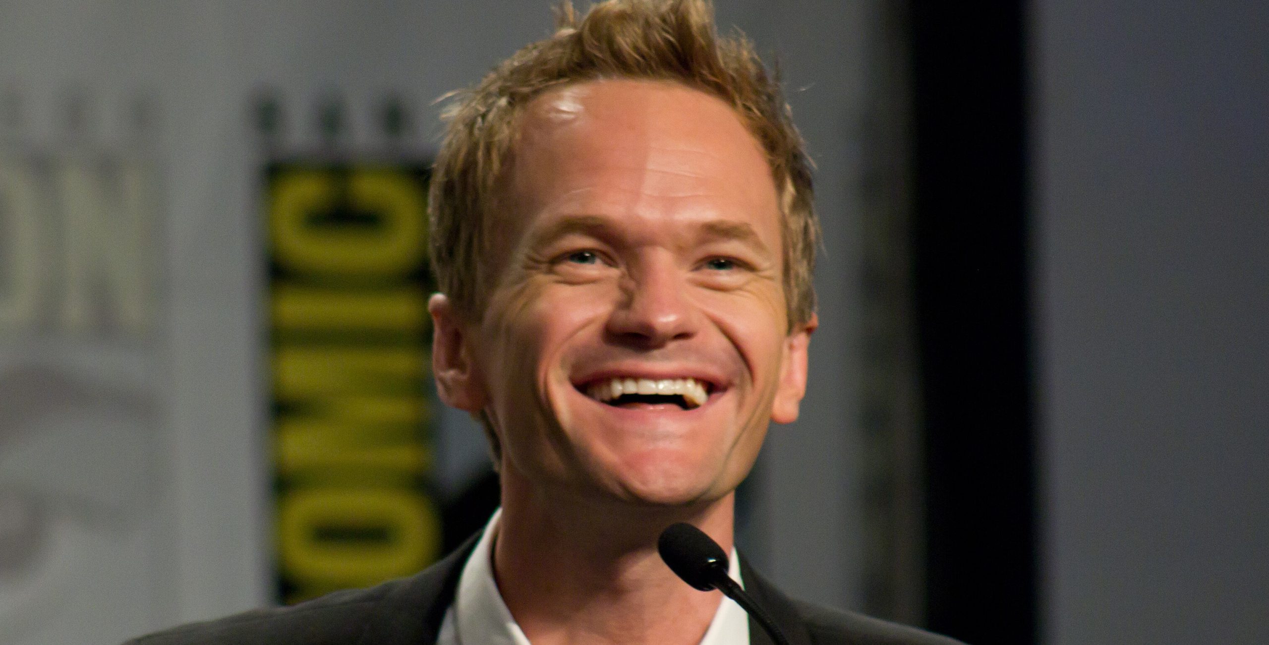 Neil Patrick Harris explique pourquoi il refuse de savoir quel jumeau est biologiquement le sien