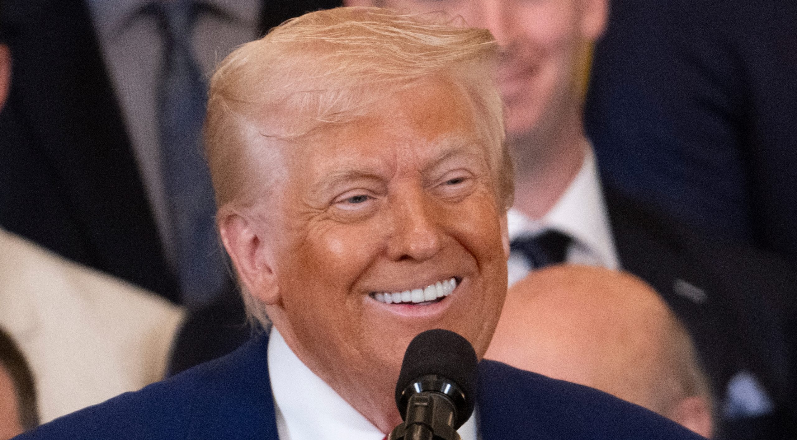 Des médecins alertent : Donald Trump représenterait désormais un risque nucléaire potentiel